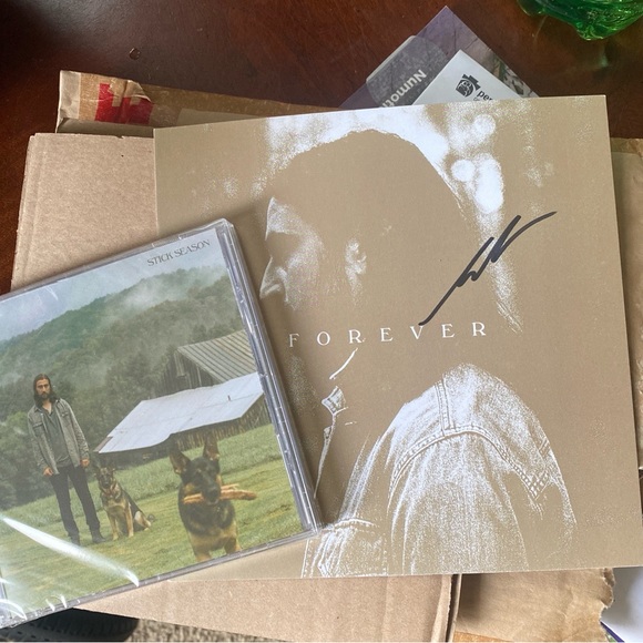 Noah Kahan signed CD - Picture 3 of 3